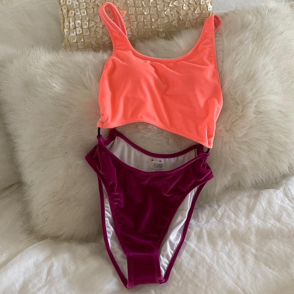 Victoria’s Secret Awesome Velvet Velour Monokini Bathing Suit Size: XS